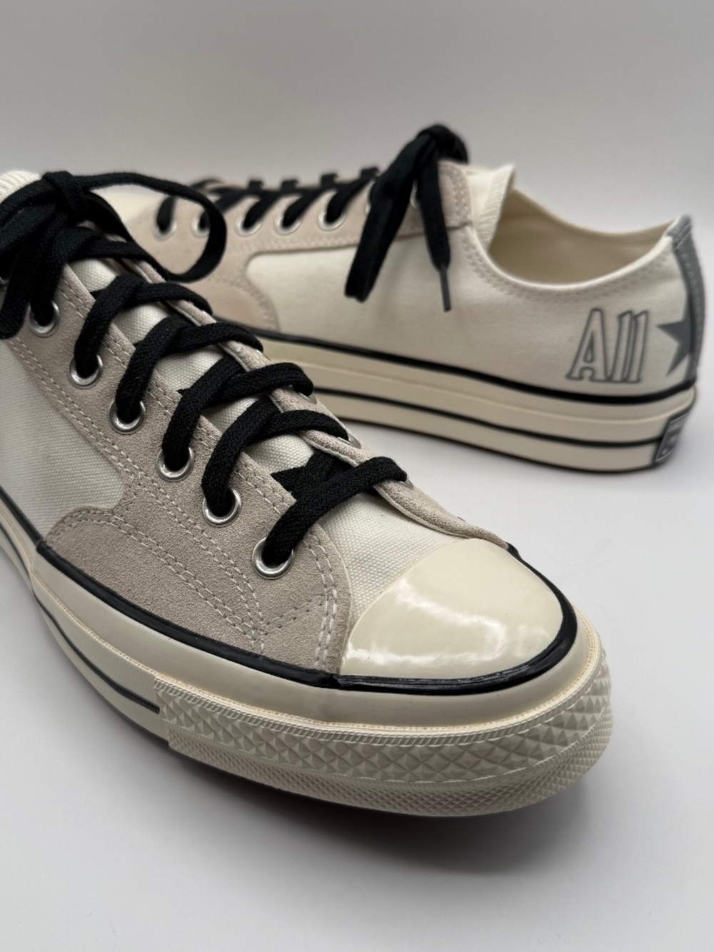 NWOB Converse Men's All Star Chuck Taylor 70 Egret Canvas with Suede Size 10